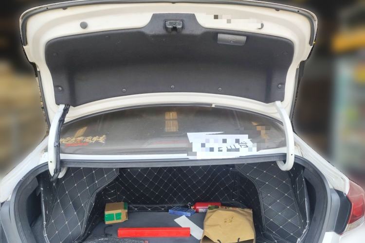 Used Hyundai Elantra (6th Generation / Lingdong) 2016 1.6L Automatic ZhiXuan – Elite Version Trunk