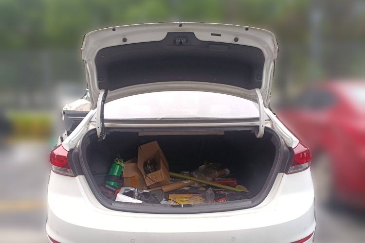 Used Hyundai Elantra (6th Generation / Lingdong) 2016 1.6L Automatic ZhiXuan – Elite Version Trunk