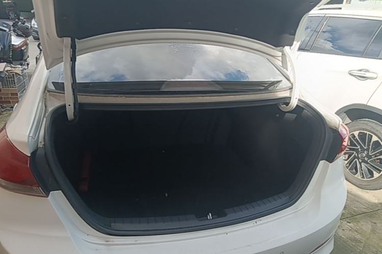 Used Hyundai Elantra (6th Generation / Lingdong) 2016 1.6L Automatic ZhiXuan – Elite Version Trunk