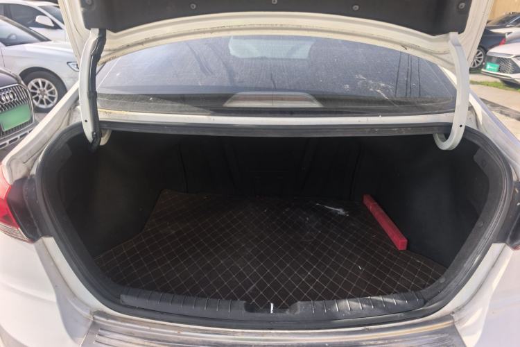 Used Hyundai Elantra (6th Generation / Lingdong) 2016 1.6L Automatic ZhiXuan – Elite Version Trunk