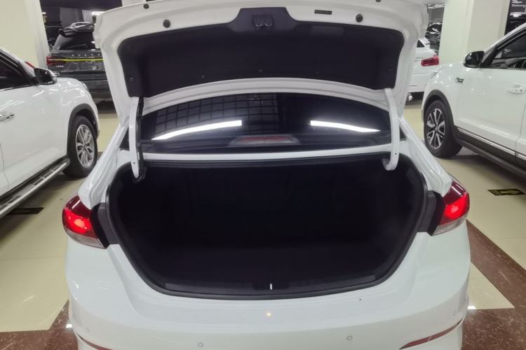 Used Hyundai Elantra (6th Generation / Lingdong) 2016 1.6L Automatic ZhiXuan – Elite Version Trunk