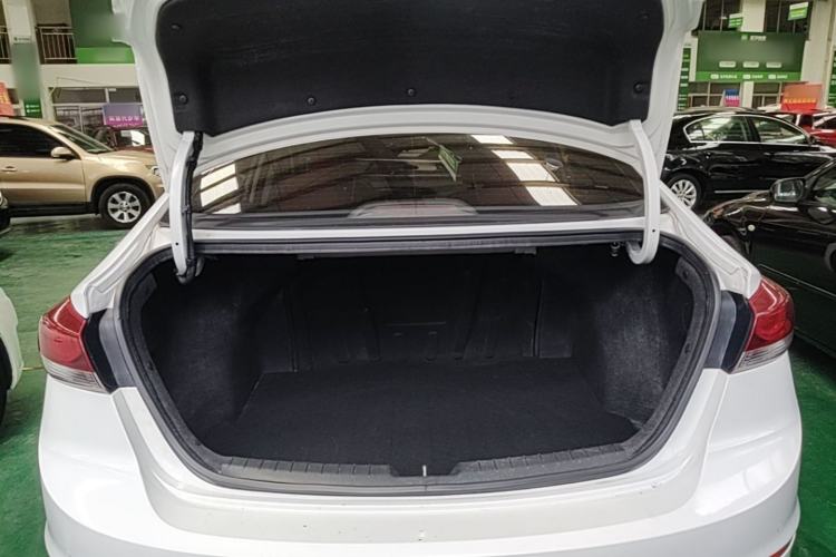 Used Hyundai Elantra (6th Generation / Lingdong) 2016 1.6L Automatic ZhiXuan – Elite Version Trunk