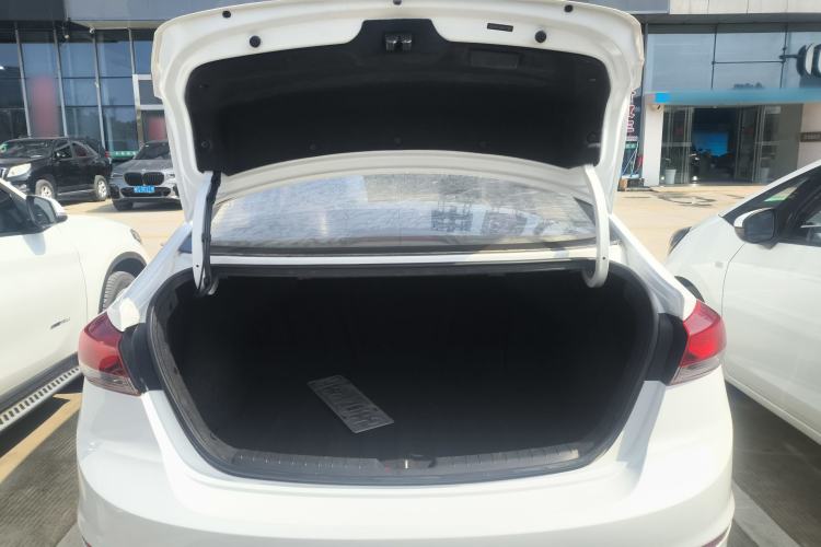 Used Hyundai Elantra (6th Generation / Lingdong) 2016 1.6L Automatic ZhiXuan – Elite Version Trunk