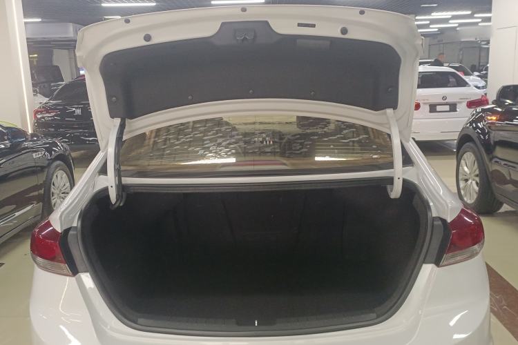 Used Hyundai Elantra (6th Generation / Lingdong) 2016 1.6L Automatic ZhiXuan – Elite Version Trunk