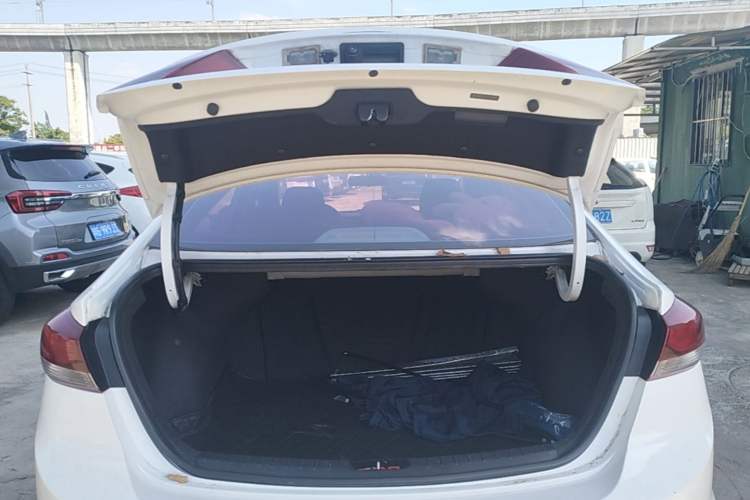 Used Hyundai Elantra (6th Generation / Lingdong) 2016 1.6L Automatic ZhiXuan – Elite Version Trunk