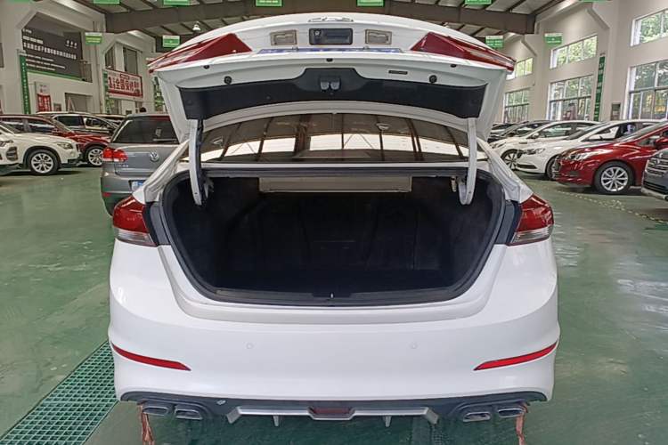 Used Hyundai Elantra (6th Generation / Lingdong) 2016 1.6L Automatic ZhiXuan – Elite Version Trunk
