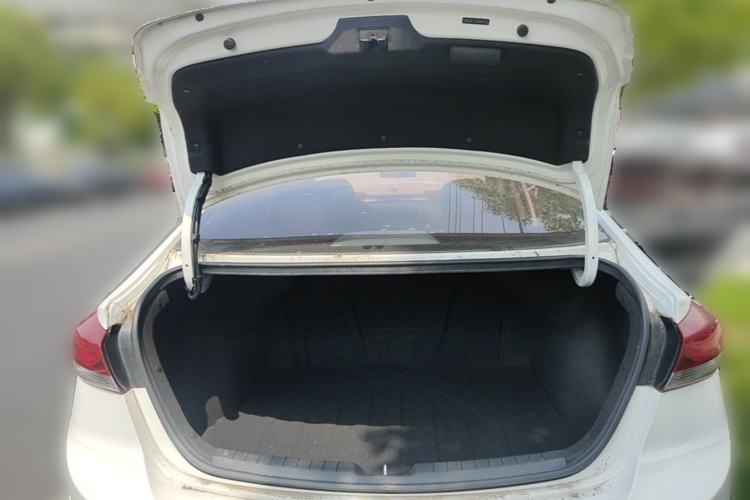 Used Hyundai Elantra (6th Generation / Lingdong) 2016 1.6L Automatic ZhiXuan – Elite Version Trunk