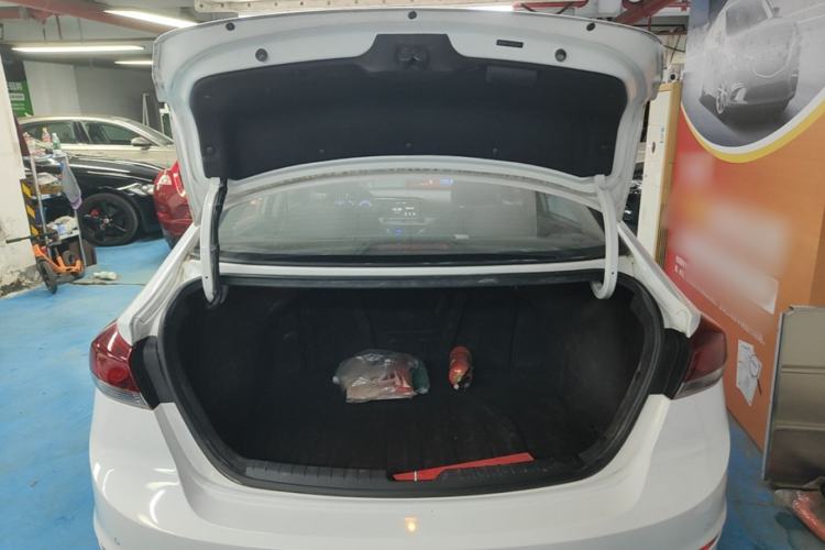 Used Hyundai Elantra (6th Generation / Lingdong) 2016 1.6L Automatic ZhiXuan – Elite Version Trunk