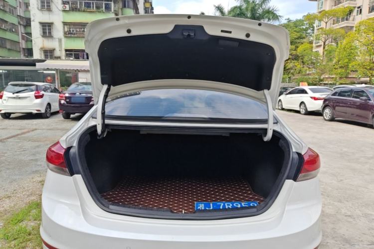 Used Hyundai Elantra (6th Generation / Lingdong) 2016 1.6L Automatic ZhiXuan – Elite Version Trunk