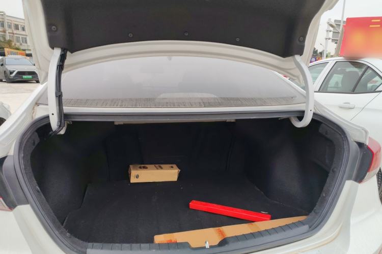 Used Hyundai Elantra (6th Generation / Lingdong) 2016 1.6L Automatic ZhiXuan – Elite Version Trunk