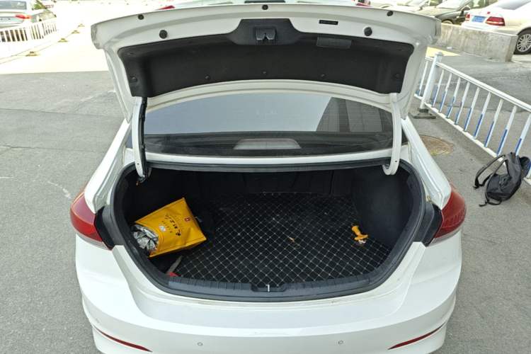 Used Hyundai Elantra (6th Generation / Lingdong) 2016 1.6L Automatic ZhiXuan – Elite Version Trunk