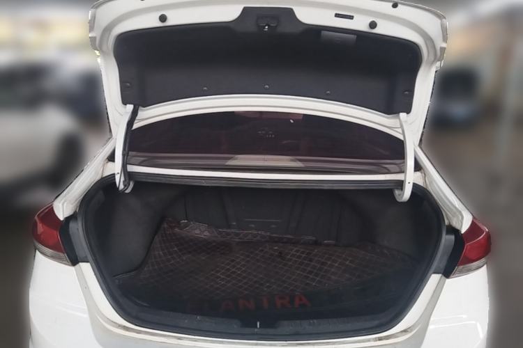 Used Hyundai Elantra (6th Generation / Lingdong) 2016 1.6L Automatic ZhiXuan – Elite Version Trunk