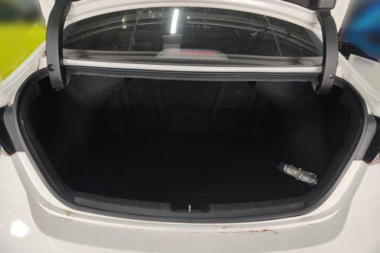 Used Hyundai Elantra (6th Generation / Lingdong) 2016 1.6L Automatic ZhiXuan – Elite Version Trunk