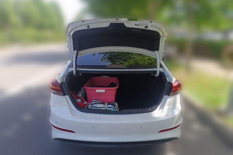 Used Hyundai Elantra (6th Generation / Lingdong) 2016 1.6L Automatic ZhiXuan · Flagship Edition Trunk