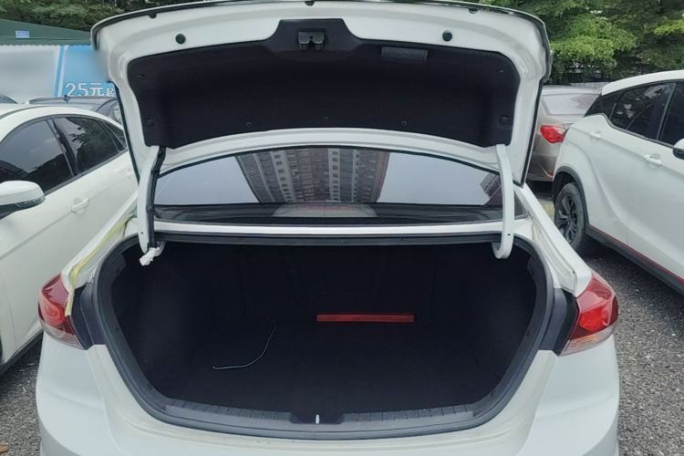 Used Hyundai Elantra (6th Generation / Lingdong) 2016 1.4T Dual-Clutch Xuan Dong · Dynamic Version Trunk