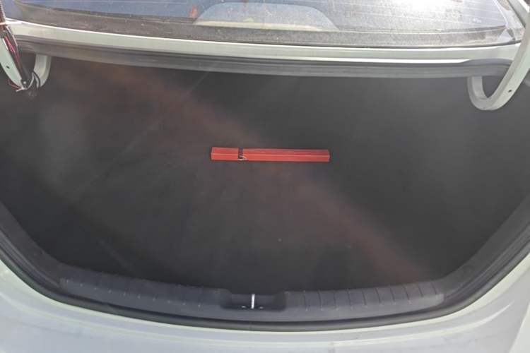 Used Hyundai Elantra (6th Generation / Lingdong) 2016 1.6L Automatic ZhiXuan – Elite Version Trunk
