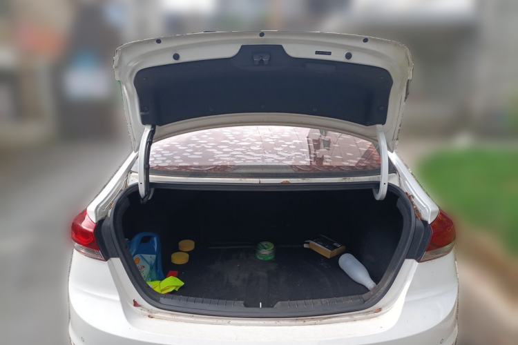 Used Hyundai Elantra (6th Generation / Lingdong) 2016 1.6L Automatic ZhiXuan – Elite Version Trunk