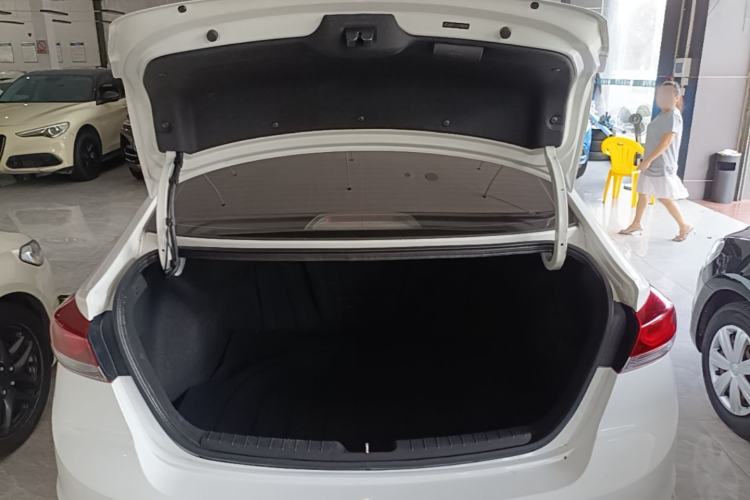 Used Hyundai Elantra (6th Generation / Lingdong) 2016 1.6L Automatic ZhiXuan – Elite Version Trunk