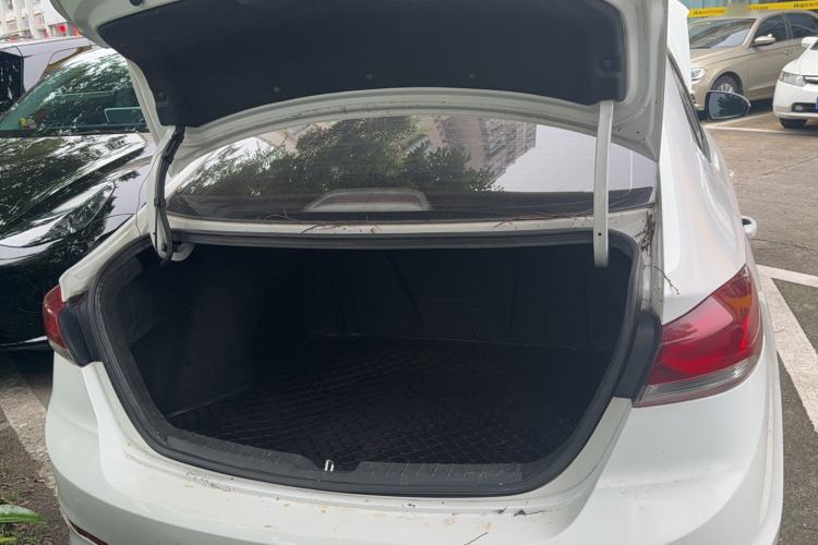 Used Hyundai Elantra (6th Generation / Lingdong) 2016 1.6L Automatic ZhiXuan – Elite Version Trunk