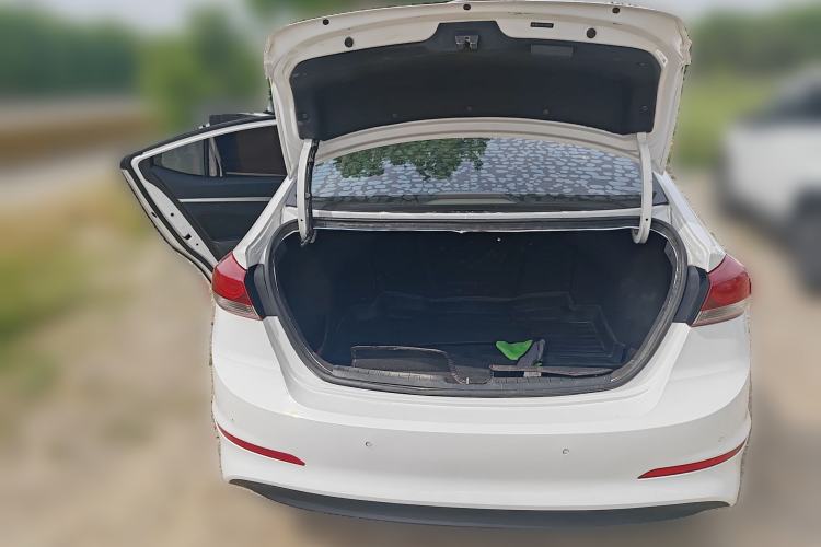 Used Hyundai Elantra (6th Generation / Lingdong) 2016 1.6L Automatic ZhiXuan – Elite Version Trunk