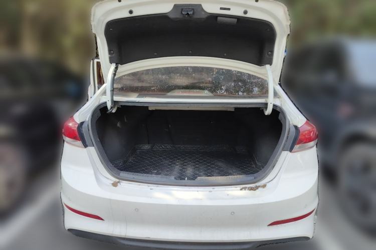 Used Hyundai Elantra (6th Generation / Lingdong) 2016 1.6L Automatic ZhiXuan – Elite Version Trunk