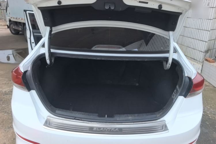 Used Hyundai Elantra (6th Generation / Lingdong) 2016 1.6L Manual ZhiXuan · Dynamic Model Trunk