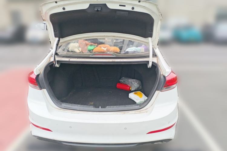 Used Hyundai Elantra (6th Generation / Lingdong) 2016 1.4T Dual-Clutch Xuan Dong · Dynamic Version Trunk
