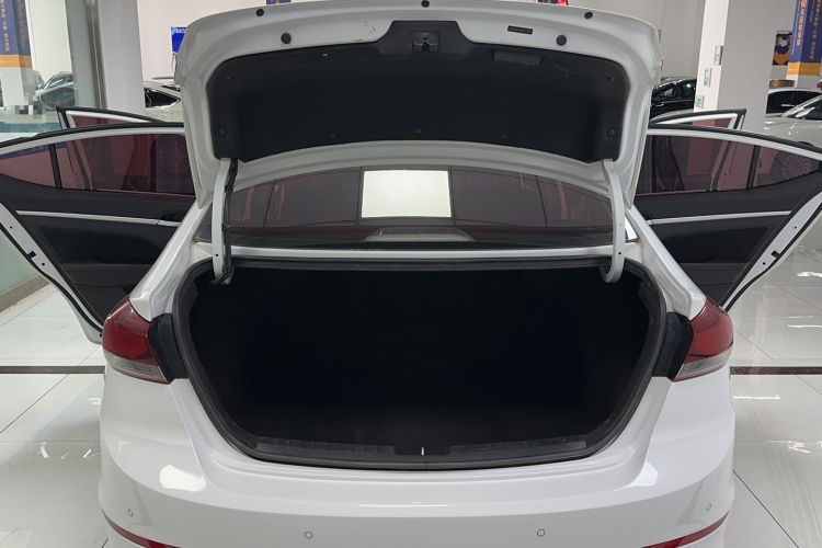 Used Hyundai Elantra (6th Generation / Lingdong) 2016 1.6L Automatic ZhiXuan – Elite Version Trunk