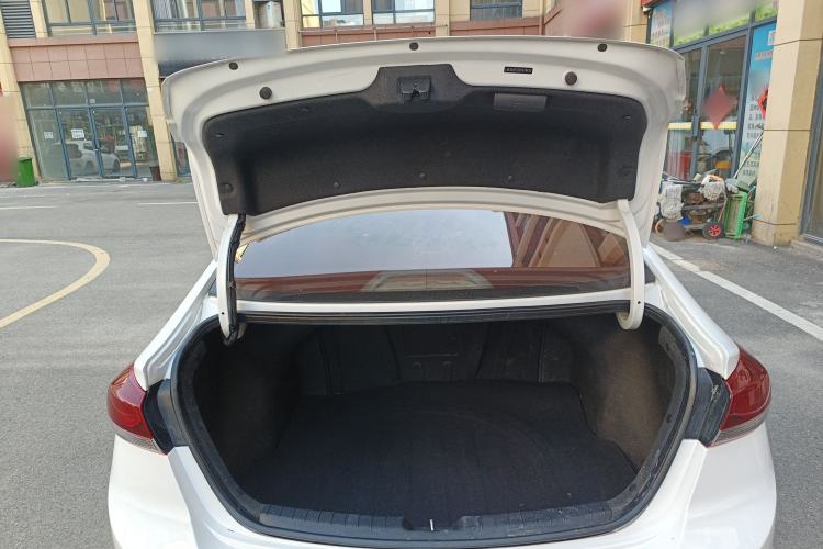 Used Hyundai Elantra (6th Generation / Lingdong) 2016 1.6L Automatic ZhiXuan – Elite Version Trunk