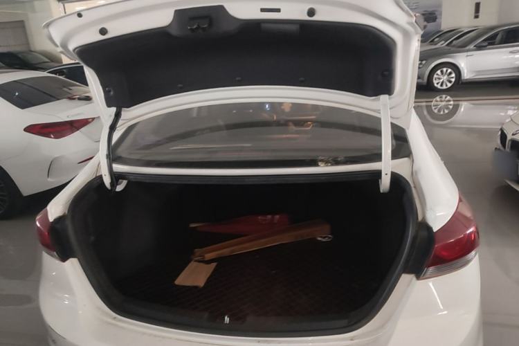 Used Hyundai Elantra (6th Generation / Lingdong) 2016 1.6L Automatic ZhiXuan – Elite Version Trunk