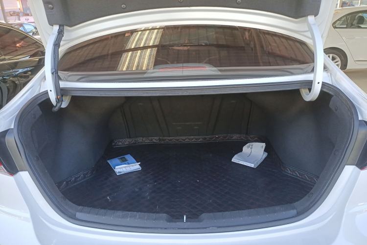 Used Hyundai Elantra (6th Generation / Lingdong) 2016 1.6L Automatic ZhiXuan – Elite Version Trunk
