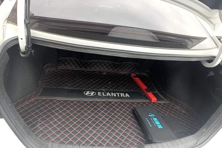 Used Hyundai Elantra (6th Generation / Lingdong) 2016 1.6L Automatic ZhiXuan – Elite Version Trunk