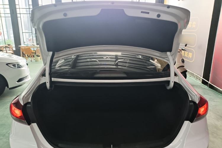 Used Hyundai Elantra (6th Generation / Lingdong) 2016 1.6L Automatic ZhiXuan – Elite Version Trunk
