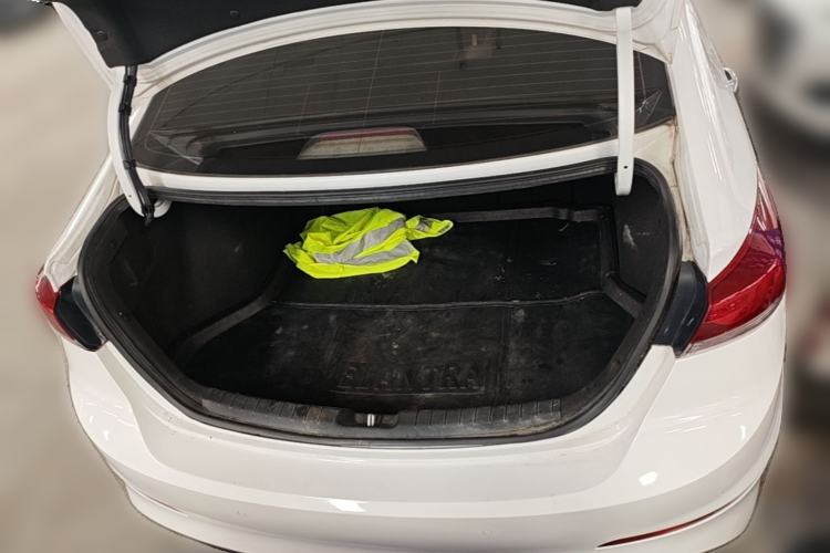 Used Hyundai Elantra (6th Generation / Lingdong) 2016 1.6L Automatic ZhiXuan – Elite Version Trunk