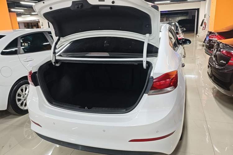 Used Hyundai Elantra (6th Generation / Lingdong) 2016 1.6L Automatic ZhiXuan – Elite Version Trunk
