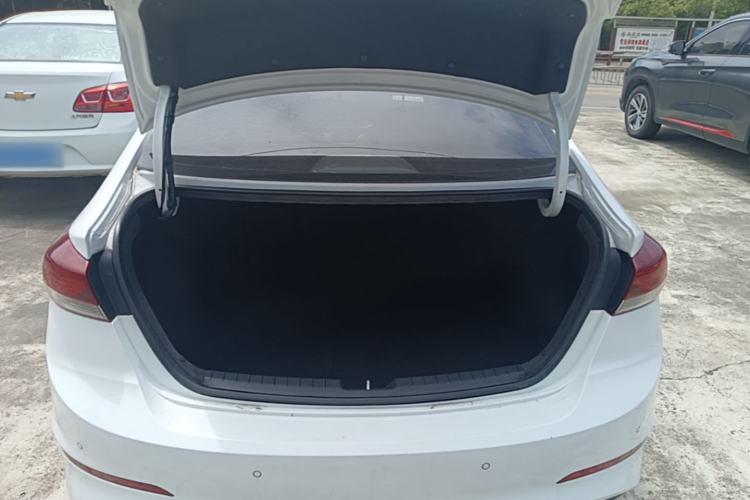 Used Hyundai Elantra (6th Generation / Lingdong) 2016 1.6L Automatic ZhiXuan – Elite Version Trunk