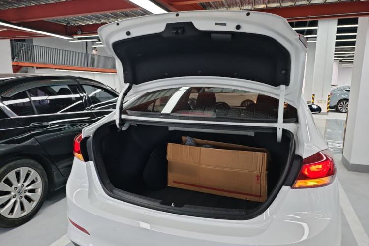Used Hyundai Elantra (6th Generation / Lingdong) 2016 1.6L Automatic ZhiXuan – Elite Version Trunk