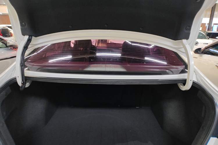 Used Hyundai Elantra (6th Generation / Lingdong) 2016 1.6L Automatic ZhiXuan – Elite Version Trunk