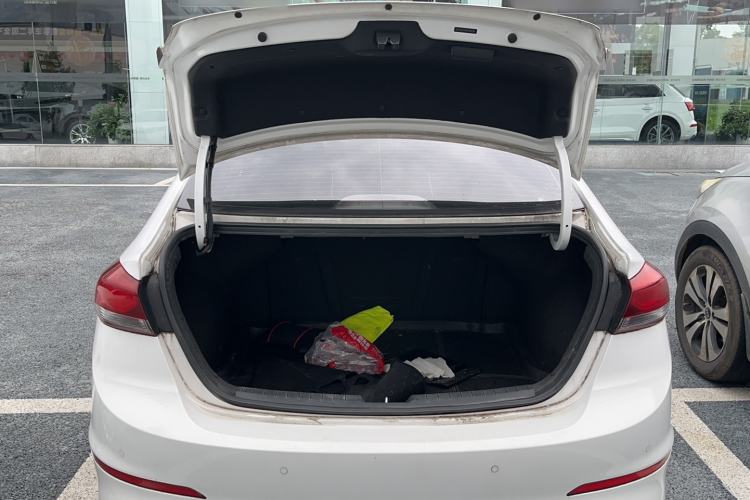 Used Hyundai Elantra (6th Generation / Lingdong) 2016 1.6L Automatic ZhiXuan – Elite Version Trunk