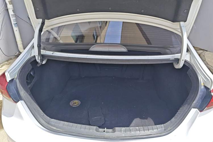 Used Hyundai Elantra (6th Generation / Lingdong) 2016 1.6L Automatic ZhiXuan – Elite Version Trunk