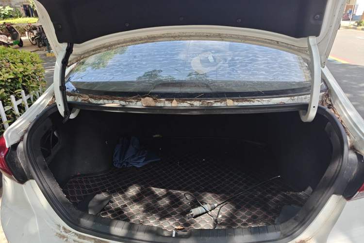 Used Hyundai Elantra (6th Generation / Lingdong) 2016 1.6L Automatic ZhiXuan – Elite Version Trunk