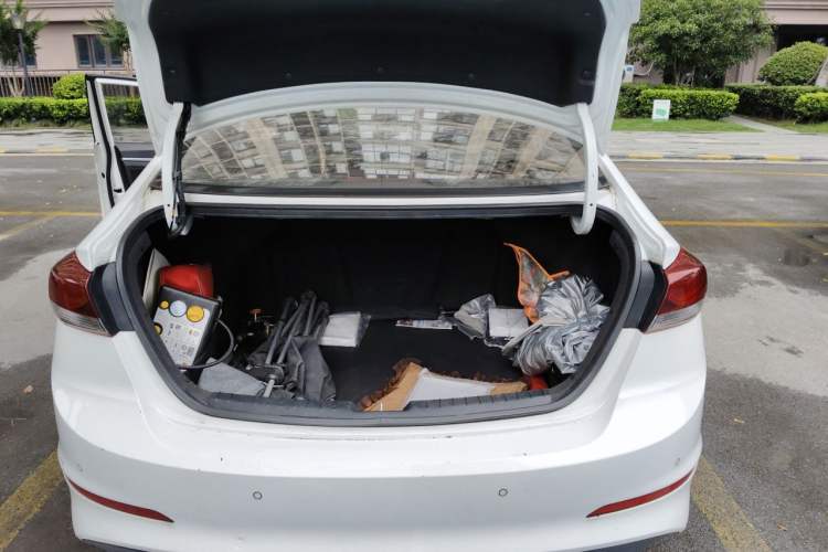 Used Hyundai Elantra (6th Generation / Lingdong) 2016 1.6L Automatic ZhiXuan – Elite Version Trunk