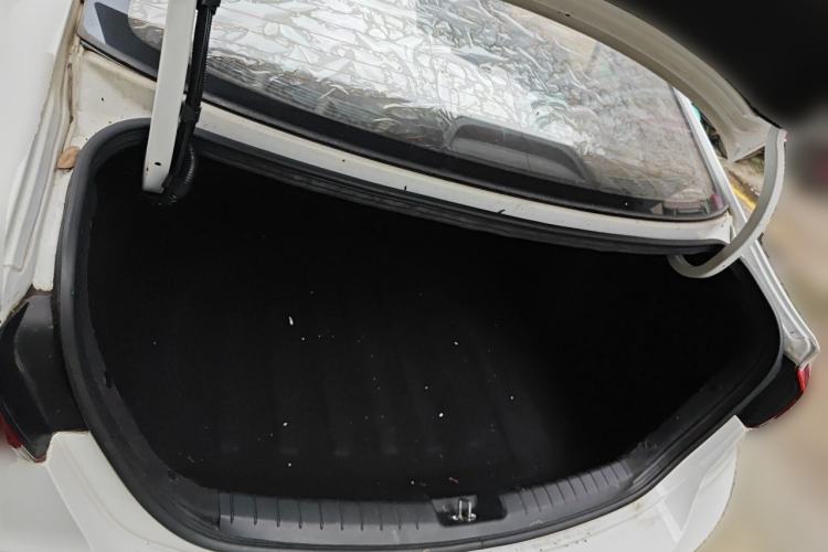 Used Hyundai Elantra (6th Generation / Lingdong) 2016 1.6L Automatic ZhiXuan – Elite Version Trunk