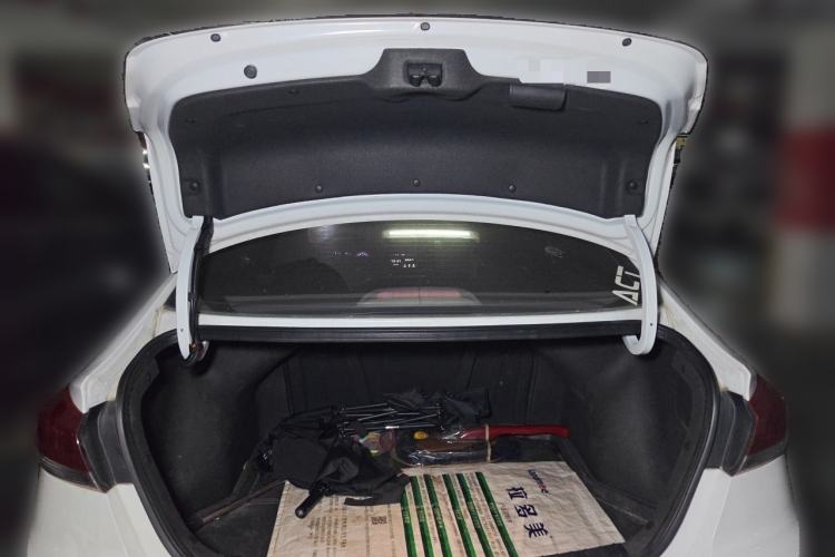 Used Hyundai Elantra (6th Generation / Lingdong) 2016 1.6L Automatic ZhiXuan – Elite Version Trunk