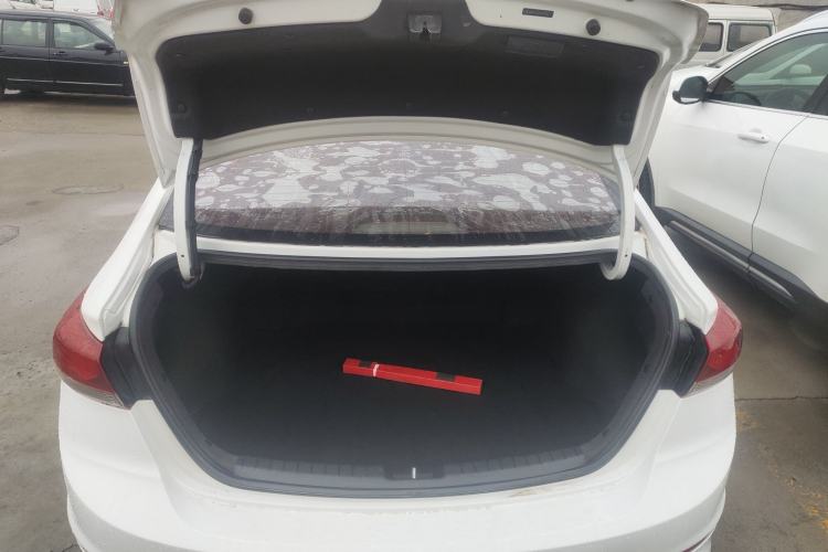 Used Hyundai Elantra (6th Generation / Lingdong) 2016 1.6L Automatic ZhiXuan – Elite Version Trunk