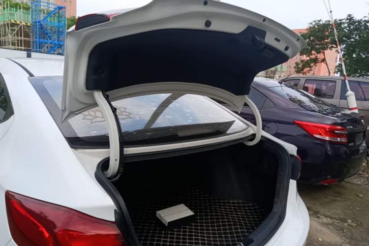 Used Hyundai Elantra (6th Generation / Lingdong) 2016 1.6L Automatic ZhiXuan – Elite Version Trunk