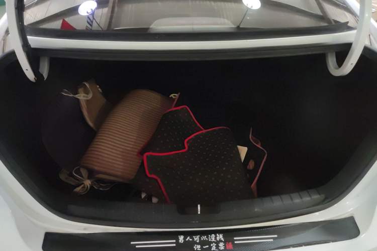 Used Hyundai Elantra (6th Generation / Lingdong) 2016 1.6L Automatic ZhiXuan – Elite Version Trunk