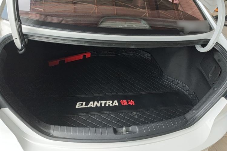 Used Hyundai Elantra (6th Generation / Lingdong) 2016 1.6L Automatic ZhiXuan – Elite Version Trunk