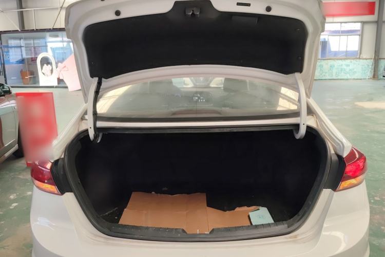 Used Hyundai Elantra (6th Generation / Lingdong) 2016 1.6L Automatic ZhiXuan – Elite Version Trunk