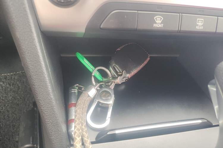 Used Hyundai Elantra (6th Generation / Lingdong) 2016 1.6L Automatic ZhiXuan – Elite Version Vehicle Key